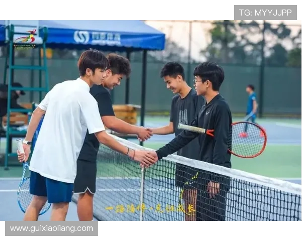 南京网球队的奋斗与荣耀:一段关于成长与团结的网球纪实故事 南京网球队的奋斗与荣耀:一段关于成长与团结的网球纪实故事