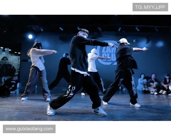 深圳街舞队荣登全国街舞力量排行榜第一名引领潮流风尚