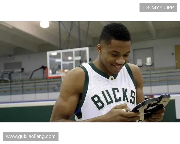 探寻篮球运动员成长之路与赛场精神力量的深度故事全景展示奋斗历程