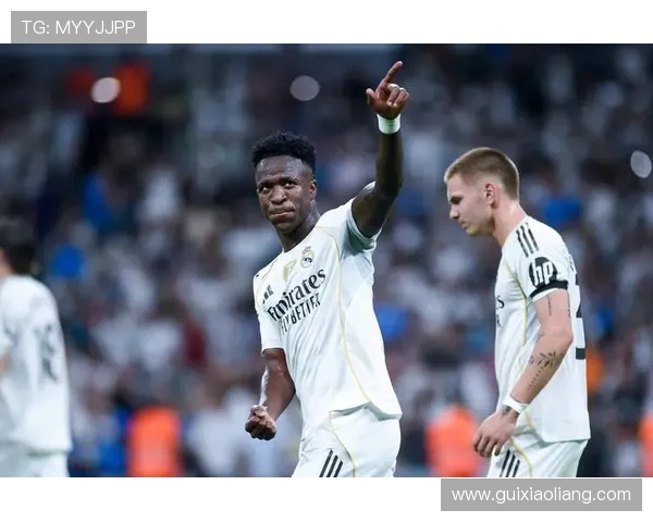 尤文图斯与里昂在欧冠赛场的精彩对决回顾与分析